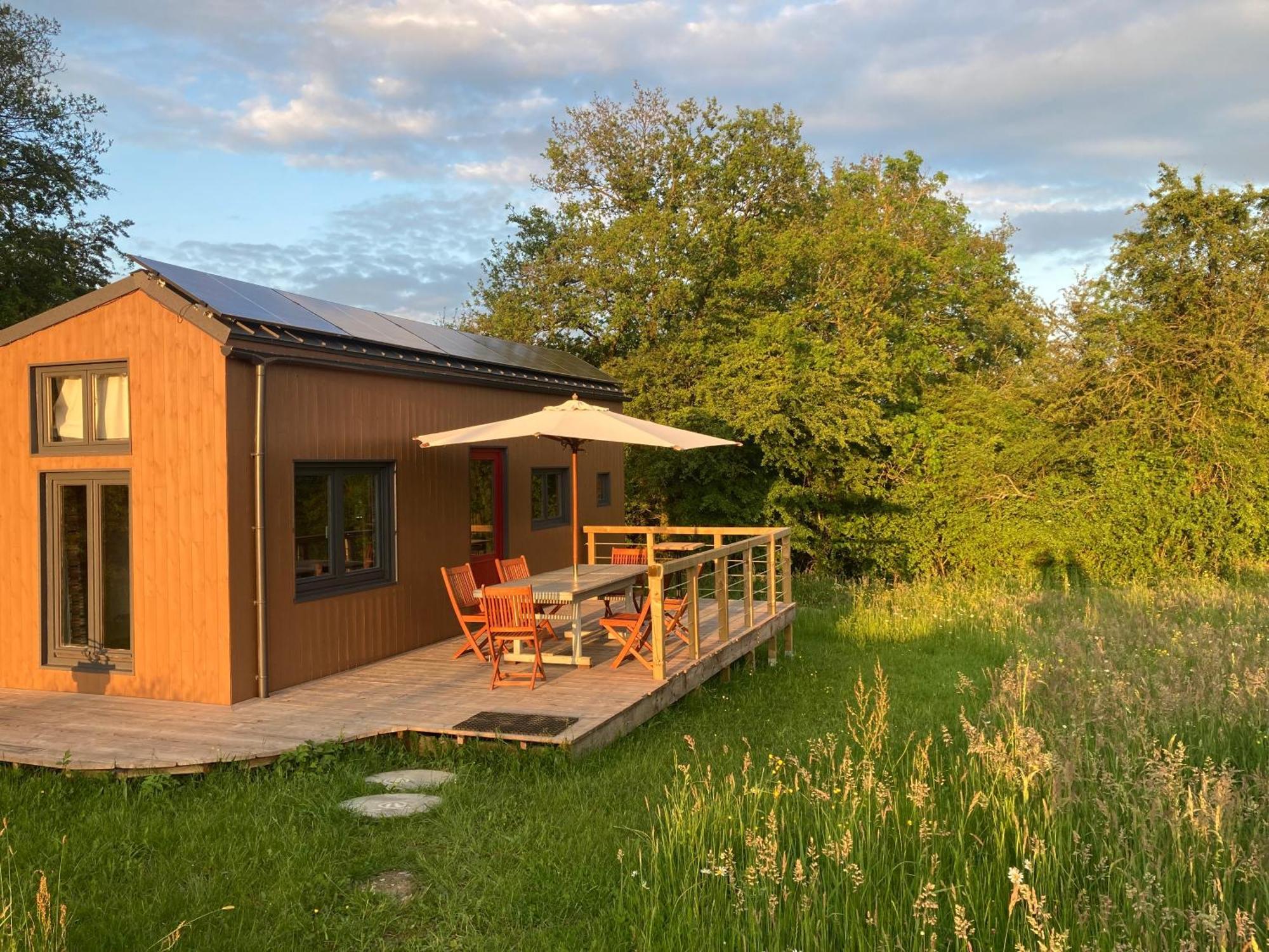 Tiny House Les Jours Heureux Sejour Nature Pres De Dinant Et Des Lacs De L Eau D Heure Villers-le-Gambon ภายนอก รูปภาพ